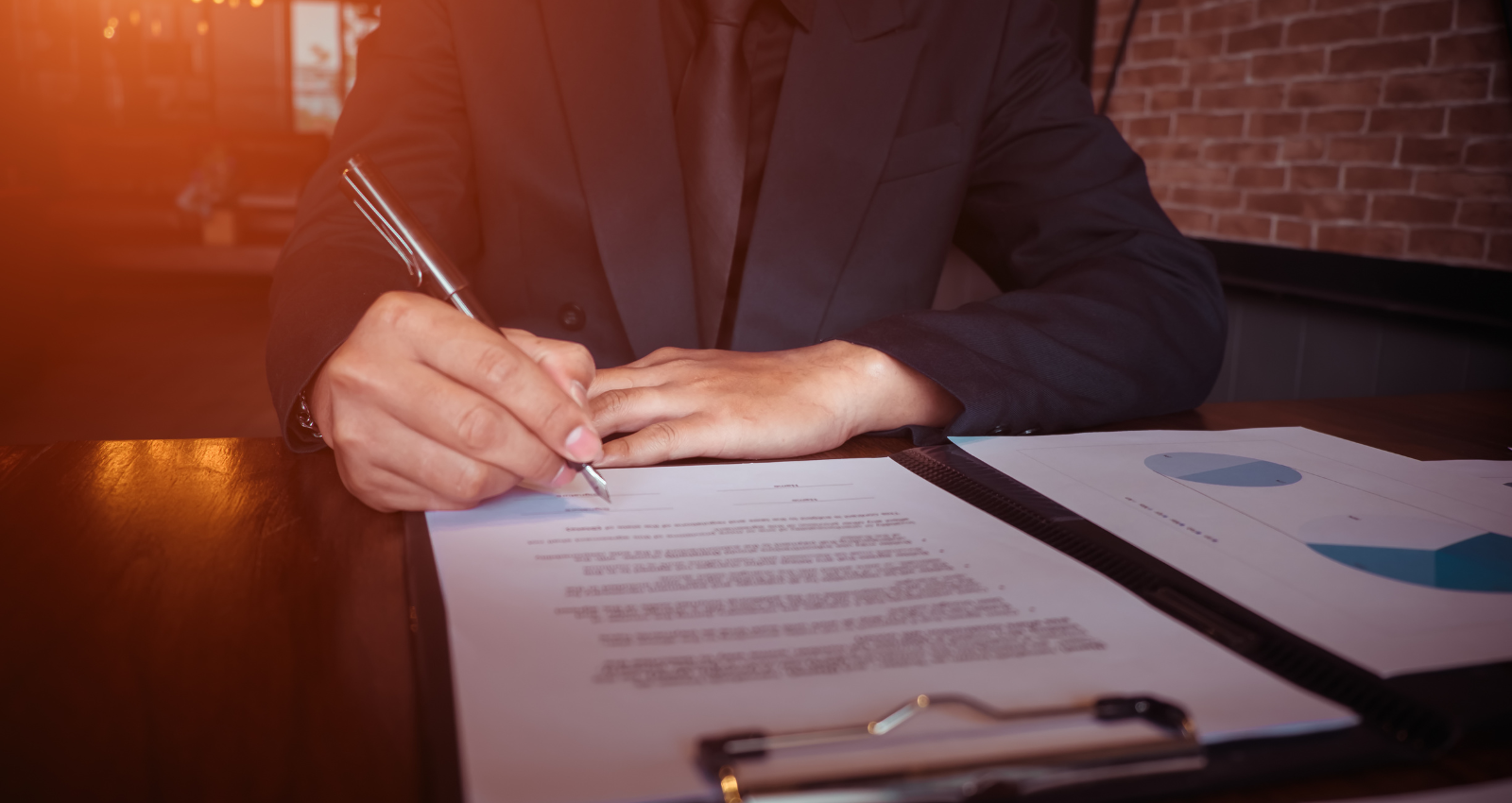 Understanding the Role of a Real Estate Lawyer